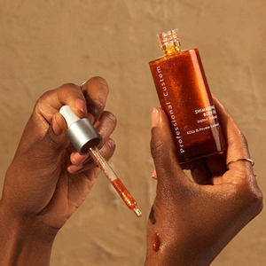 Huile corporelle scintillante MLM 100ml, flacon cylindrique avec bouchon doré, végane, sans cruauté, éclaircissante et nourrissante, huile corporelle bio sans cruauté. - Product Image 3