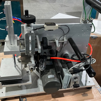 Machine d'étiquetage adhésive pour surfaces plates de bureau, bouteilles carrées, couvercles de boîtes et cartes