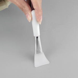 Spatola per <span class=keywords><strong>Trucco</strong></span> in Plastica e Silicone, <span class=keywords><strong>Paletta</strong></span> Cosmetica con Manico per Applicazione Fondotinta - Product Image 3