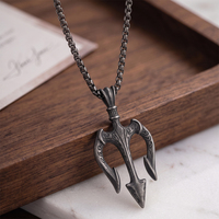 RINNTIN HTNN04 Collier Trident en Acier Inoxydable pour Homme, Plaqué Or 18K, Pendentif Gravé, Chaîne Boîte, Bijoux Étanche – Vente en Gros
