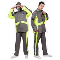 Combinaison de pluie de travail en PVC réfléchissant et imperméable, personnalisée OEM, avec veste et pantalon séparés, visière transparente et coutures thermosoudées, pour la pêche et le travail