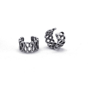 Pendientes geométricos creativos y únicos con clip, diseño hueco de acero inoxidable para orejas sin perforar, estilo minimalista a la moda - Product Image 4