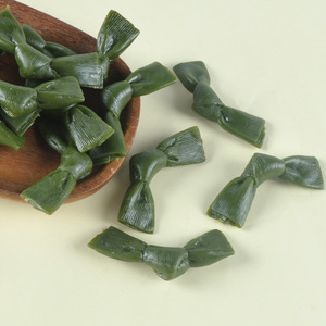 Llavero colgante de PVC con modelo de comida en miniatura de algas marinas simuladas, accesorios de juego y fotografía DIY para comida de hot pot con forma de algas marinas - Product Image 1