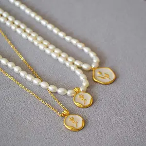 CN Lieferanten Süßwasser Perlenkette Kurze Rose Gold Münze Charm Emaille Halskette Halsreif Frauen Schmuck Muschel Perle Halskette