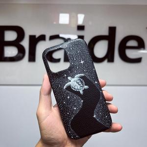 Custodie per cellulari personalizzate in pelle PU con design di lusso, supporto per lettere maiuscole, compatibili con <span class=keywords><strong>iPhone</strong></span> 17 <span class=keywords><strong>Pro</strong></span> <span class=keywords><strong>Max</strong></span> 15 <span class=keywords><strong>14</strong></span> <span class=keywords><strong>Pro</strong></span> 13 12 - Product Image 3