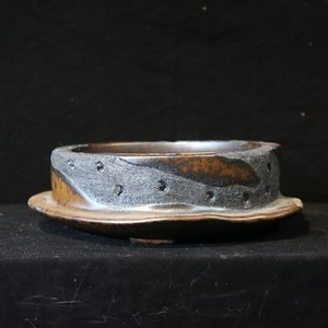 Maceta Redonda para Bonsái Zisha, Hecha a Mano, Estilo Antiguo, Cocida al Horno, Wabi Sabi, Forma Irregular, Efecto Insecto Comido - Product Image 1