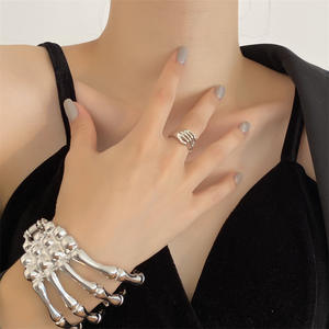 Bracelet manchette gothique squelette punk, crâne sombre, griffe fantôme, pour hommes et femmes, tendance, personnalité, hip-hop, Halloween - Product Image 4