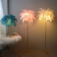 Lampadaire LED pour décoration de salon, lampe autoportante en cuivre, plume d'autruche, luxe nordique, décoration de maison, métal peint