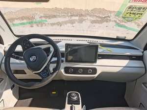 Meilleur <span class=keywords><strong>prix</strong></span> Mini voiture électrique 4 roues 60v Nouvelle énergie 4 places Démarrage à un bouton Petite voiture électrique à faible vitesse - Product Image 4