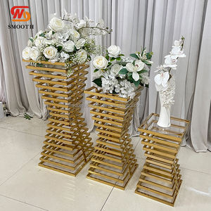 SMOOTH Moderno y Novedoso Soporte de Metal Dorado con Base Espejo para Tartas y Postres, Soporte Alto para Flores, Centro de Mesa para Bodas - Product Image 6