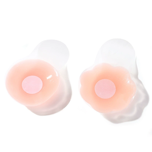 Couvre-mamelon en <span class=keywords><strong>silicone</strong></span> imperméable réutilisable adhésif pour seins Pasties Sexy en forme <span class=keywords><strong>de</strong></span> fleur pour robe <span class=keywords><strong>de</strong></span> mariée pointe <span class=keywords><strong>de</strong></span> soutien-gorge pour femmes - Product Image 2