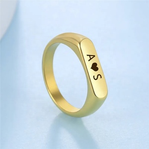 Anillos personalizados con nombre y fecha para mujeres, hombres, parejas, anillo personalizado, <span class=keywords><strong>aniversario</strong></span>, joyería <span class=keywords><strong>de</strong></span> acero inoxidable, regalo para amantes - Product Image 1