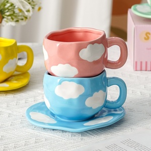 Juego de Taza y Plato de Porcelana con Diseño de Nube, Taza Irregular Hecha a Mano de 350 ml, Personalizable, de Porcelana Fina, Resistente, para el Hogar o Cafetería, Ideal para Regalo - Product Image 2