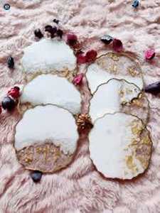 Posavasos de Resina Elegante con Superficie Pulida Lisa y Construcción Artesanal Duradera, Perfecto para Tazas y Vasos - Product Image 6