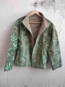 Chaqueta Varsity de Invierno y Otoño, Estilo Bohemio, Bordada con Flores, Tejida en Terciopelo, Ecológica, Antiarrugas, Resistente al Viento y Transpirable, Estilo Suzani - Product Image 4