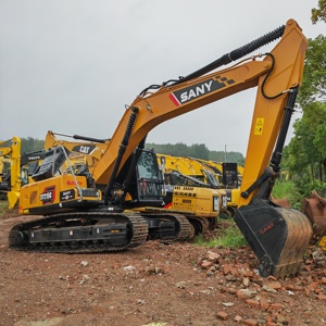 Excavatrice SANY SY215C SY215 d'occasion, 21 tonnes, godet de 0,8 m, chenilles de 600 mm, marque japonaise, moteur Isuzu, moteur hydraulique et engrenages à vendre - Product Image 2