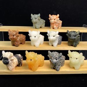 Vente <span class=keywords><strong>en</strong></span> gros, Meilleure vente : <span class=keywords><strong>Sculpture</strong></span> d'animal <span class=keywords><strong>en</strong></span> cristal, Vache des Highlands gravée <span class=keywords><strong>en</strong></span> pierre précieuse de 5 cm, pour la guérison et la décoration intérieure - Product Image 1