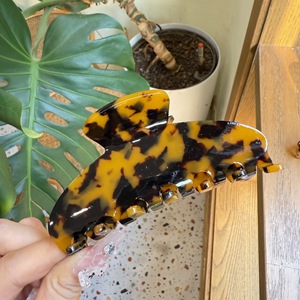 ตัวเลือกสีหลากหลาย ดีไซน์ทันสมัย กิ๊บติดผมอะซิเตทสำหรับผู้หญิงขนาด 10.5 ซม. กิ๊บแบบคลาสสิก กิ๊บหนีบผมอะซิเตทสุดหรู - Product Image 2