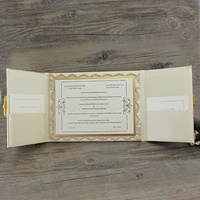 Invitation de mariage en soie à rabat, couverture rigide en dentelle ivoire avec boucle en diamant