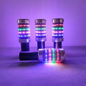 Moderna Barra de Luz LED Recargable para Baile Gogo - Bastón Luminoso RGB IP44 Regulable para Fiestas, Bares y Discotecas, Accesorio de Ambiente Portátil - Product Image 3