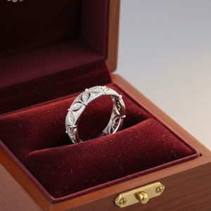 Bague de fiançailles pour femme en or blanc massif 18 carats, sertie de diamants naturels véritables, design ajouré vintage de haute qualité, bijoux fins. - Product Image 5