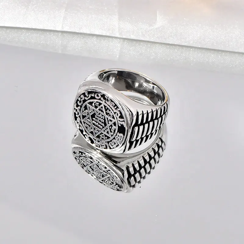 Винтажное кольцо из титановой стали