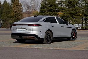 BYD <span class=keywords><strong>Han</strong></span> <span class=keywords><strong>L</strong></span> EV AWD 2025 Modello Flagship con LiDAR, Argento, Autonomia NEDC 601km, Guida a Sinistra, Interni Arancioni, Batteria 70-90kWh - Product Image 3