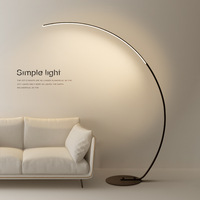 Lampe de sol LED incurvée en aluminium en forme de C, style nordique, pour décoration artistique, salon, chambre, bureau, avec télécommande, modèle PM moderne