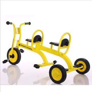 便宜的价格幼儿园载人脚踏三轮车金属结构人力钢金属儿童双座三轮车