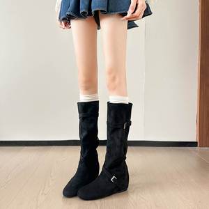 Bottes de cow-boy vintage pour femmes à talons épais, style western, hauteur genou, avec découpe en V - Product Image 4