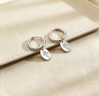Anting Bunga Stainless Steel Pendientes De Acero Inoxidable Al Por Mayor Anting Nama Kustom Anting Bunga untuk Wanita