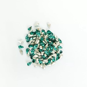 Venta al por mayor de accesorios de joyería DIY para K9, con forma de gota de agua, semillas de melón y diamantes de imitación, directamente del fabricante. - Product Image 5