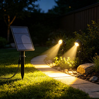 Nouveaux projecteurs solaires transfrontaliers pour pelouse ; Lampes LED d'extérieur quatre-en-un haute luminosité pour cour ; Éclairage paysager RGB pour arbres IP65
