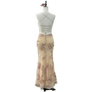 Vestido de Noche Maxi de Diseño con Flores Bordadas, sin Mangas, con Espalda Descubierta, Cintura Natural y Cola de Sirena para Mujer - Product Image 4