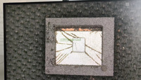 Machine de décapsulation laser pour retirer la couche d'encapsulation des dispositifs semi-conducteurs encapsulés dans du plastique