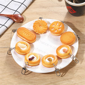 Accessori alla moda simpatici portachiavi biscotti artificiali per prodotti da forno e supermercato regalo promozionale e decorazione stagionale - Product Image 1