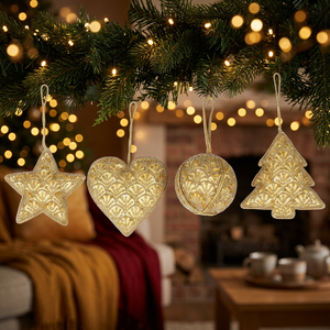 IQRA CREATION Ornements de Noël suspendus carrés en velours Zari brodés à la main de haute qualité avec perles, personnalisables - Product Image 2
