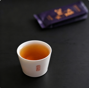 Té Blanco Fuding Shou Mei 2010, Añejado 16 Años, Rico en Antioxidantes y Elixir Calmante para el Bienestar, Caja de Regalo Personalizada ODM - Product Image 6
