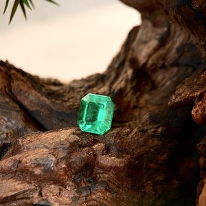 Kizo Green Emerald Loose Stone Rectangle Synthetic Lab Created Gemstone For Jewelry Making - Product Image 3