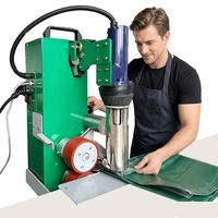 Machine de raccordement de qualité supérieure, directement de l'usine, idéale pour les tissus d'impression de panneaux publicitaires, les rideaux d'ombrage en PE et le raccordement de structures membranaires.