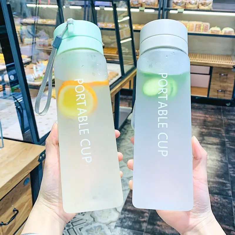 600/800ml 플라스틱 스포츠 물병 대용량 야외 매트 물 컵 남성 여성 학생 휴대용 병