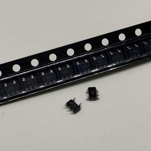 <span class=keywords><strong>Ad8628artz</strong></span> đánh dấu: AOL a0l <span class=keywords><strong>AD8628ARTZ</strong></span>-<span class=keywords><strong>R2</strong></span> <span class=keywords><strong>AD8628ARTZ</strong></span>-REEL7-không trôi dạt khuếch đại 1 Mạch đầy đủ Swing sot-23-5 - Product Image 3