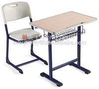 Mobilier scolaire Salle de classe Moderne Nouveau design Ergonomique Plastique Ensembles de bureau et chaise pour étudiants célibataires à vendre