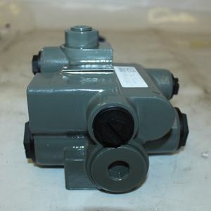 Valvola di Riempimento Fluido 804009800 Adatta per Motolivellatrici <span class=keywords><strong>XCMG</strong></span> <span class=keywords><strong>GR1803</strong></span> - Product Image 2