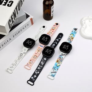 Reloj <span class=keywords><strong>de</strong></span> Pulsera <span class=keywords><strong>de</strong></span> Plástico Cuadrado con Luces LED <span class=keywords><strong>de</strong></span> Colores, Diseño <span class=keywords><strong>de</strong></span> Dibujos Animados, Personalizado, para Estudiantes <span class=keywords><strong>de</strong></span> Secundaria, Moda Juvenil - Product Image 4