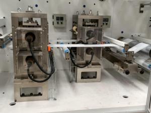 Welldone hiệu suất tốt bé Quần dây chuyền sản xuất máy móc bé tã máy dùng một lần tã Máy làm - Product Image 3