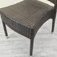Chaise de salle à manger d'extérieur moderne et confortable en alliage d'aluminium empilable, résistante aux UV, imperméable, pour bistrot, café, restaurant, mobilier de patio