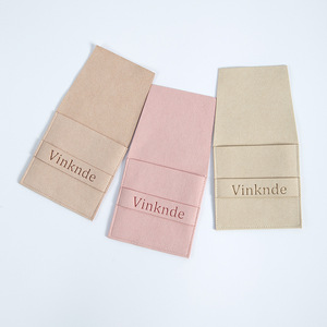 Sac en tissu microfibre velours rectangulaire avec cordon de serrage pour ranger les bijoux, les écouteurs, les cartes, avec rabat et rayures - Product Image 3