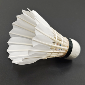 Volani da badminton Dmantis G9 all'ingrosso per allenamento, resistenti e stabili, in piuma d'oca con base in sughero naturale - Product Image 4