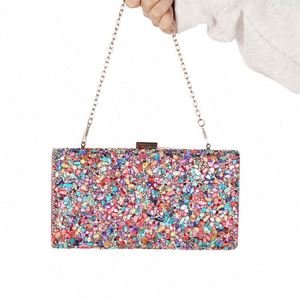 Sac à main en métal élégant et luxueux pour femmes, design tendance, pochette de soirée luxueuse dans de jolies couleurs pour les sorties nocturnes - Product Image 1